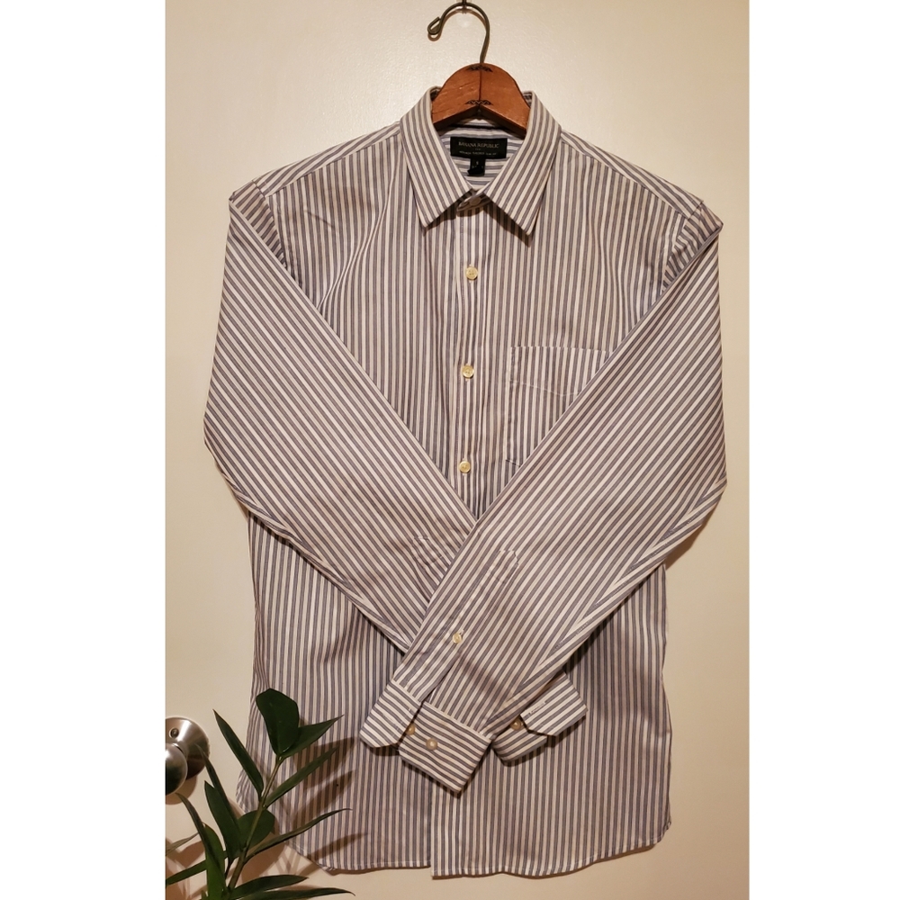 Banana Republic non-iron tailored fit dress shirt